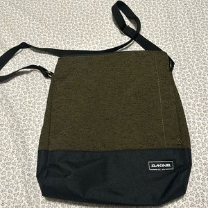 DAKINE CROSSBODY BAG- Hardly Used, Left in the closet ( Has ALOT of life left)